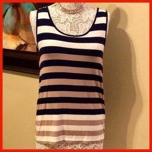 🌸Saks Fifth Avenue Camisole T💙🍁